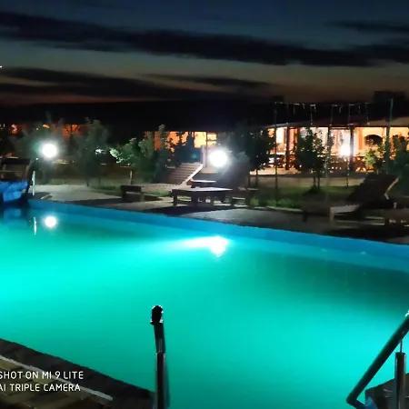 Camp Salas Farma 47 Kamp Cenej