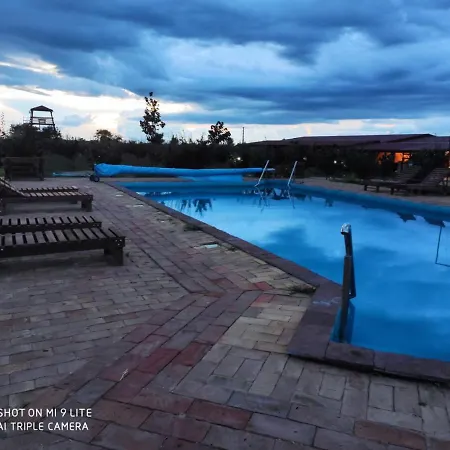 Kamp Camp Salas Farma 47 Cenej