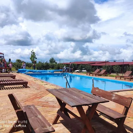 Camp Salas Farma 47 Kamp 4*