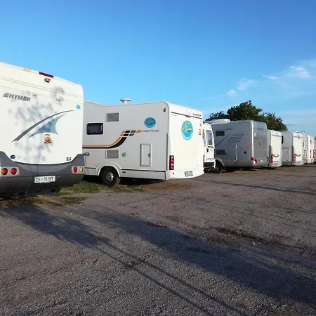 Camp Salas Farma 47
