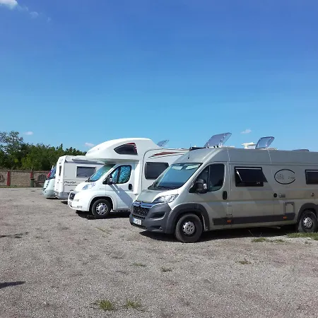 Camp Salas Farma 47 4* Cenej