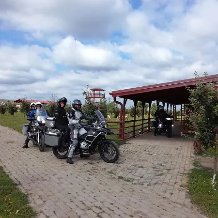 Camp Salas Farma 47 4*