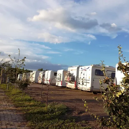 Camp Salas Farma 47 Cenej